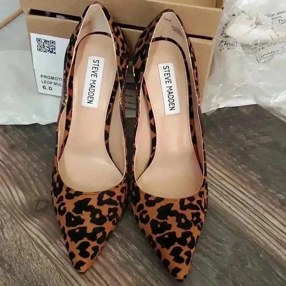 Steve Madden pumps NWT - Picture 3 of 11